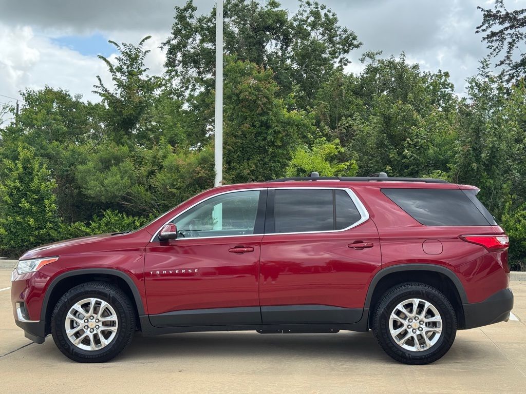 2020 Chevrolet Traverse LT Red at Community Kia