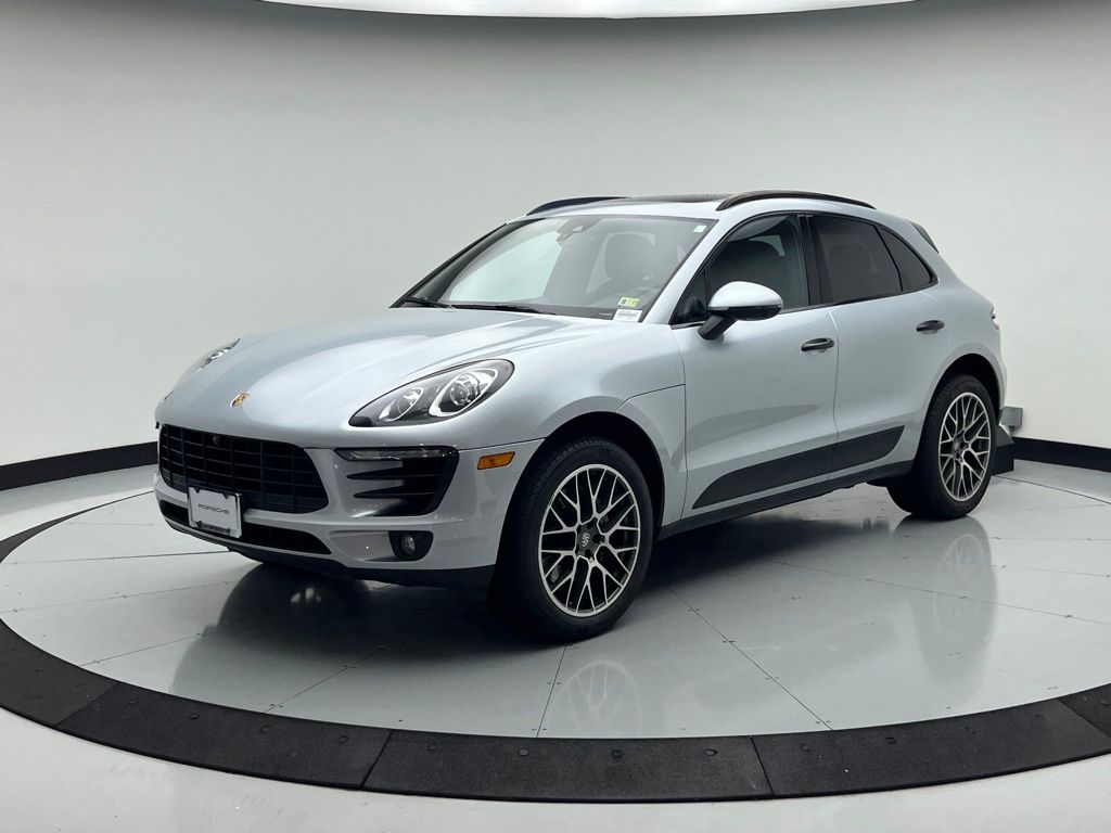 Thumbnail: 2017 Porsche Macan - 1