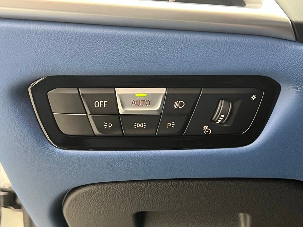 Thumbnail: 2026 BMW M3 - 21