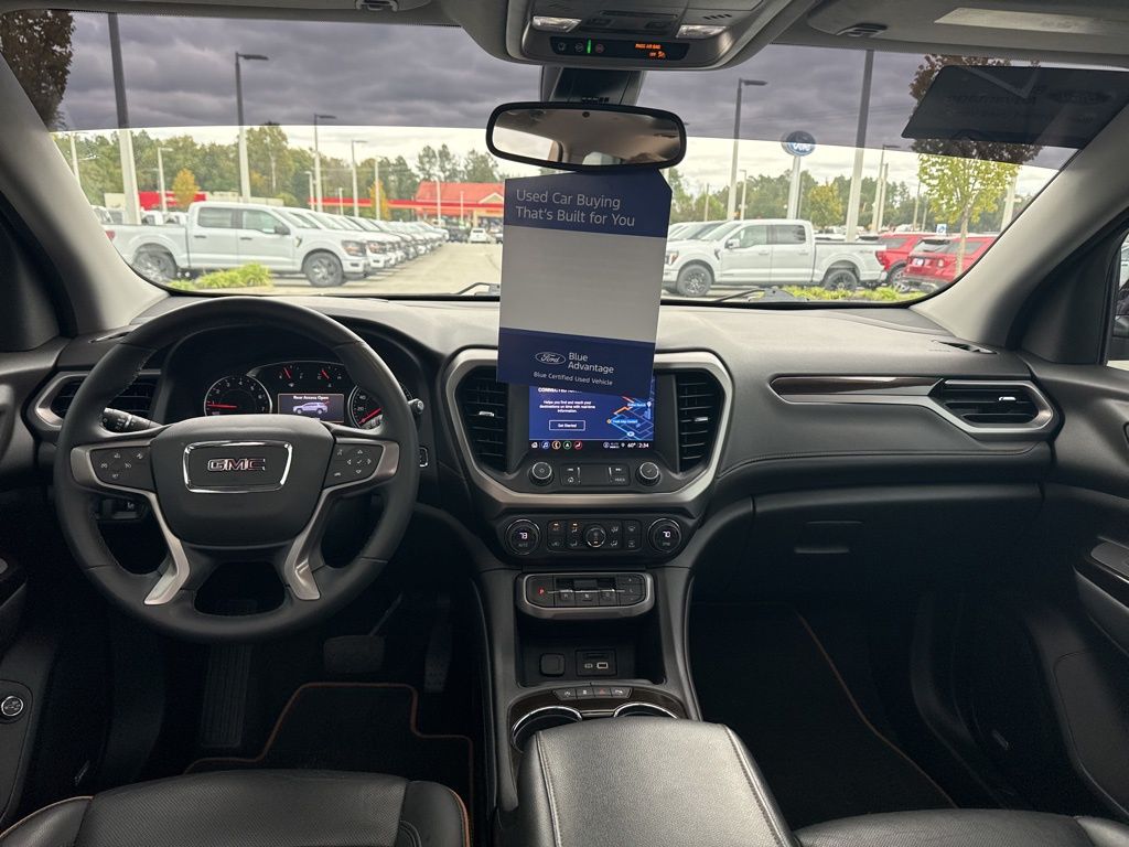 2023 GMC Acadia AWD AT4