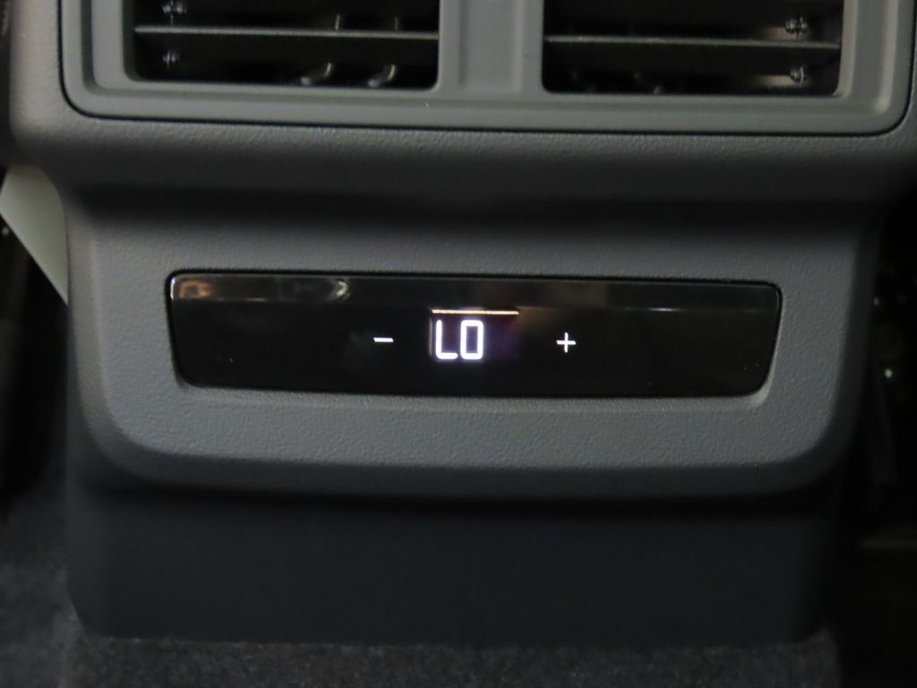 Thumbnail: 2025 Audi Q5 - 24