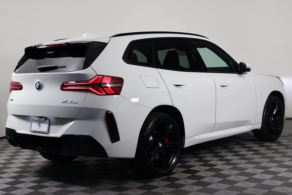 Thumbnail: 2026 BMW X3 - 2