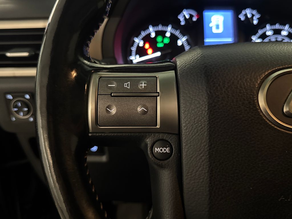 Used 2016 Black Lexus 460 Luxury image 22