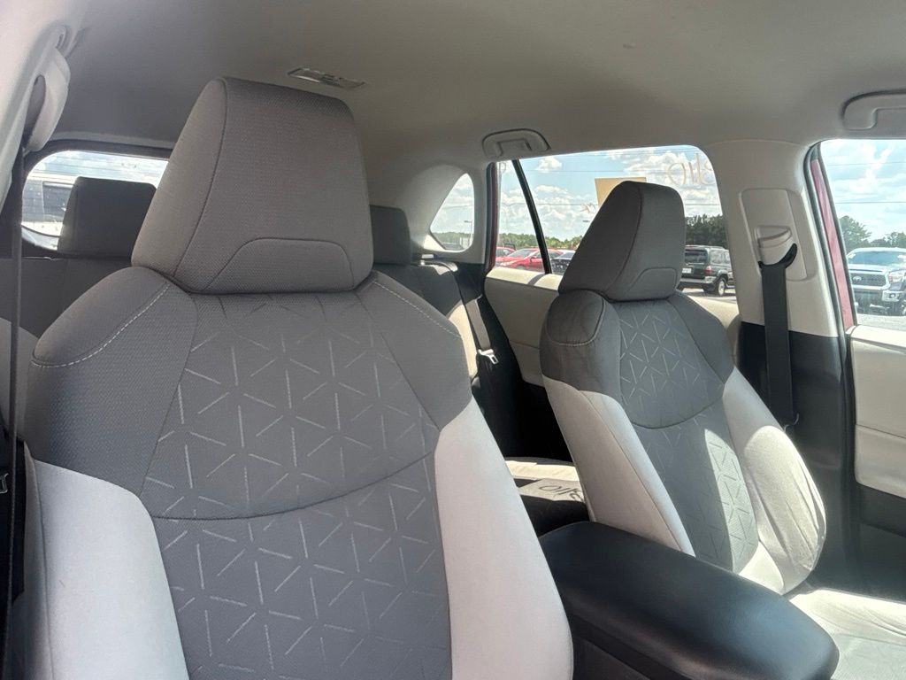 Used 2021 Toyota RAV4 SUV