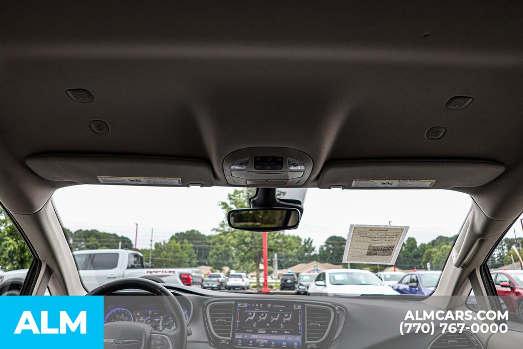 Used 2023 Black Chrysler Touring L image 60