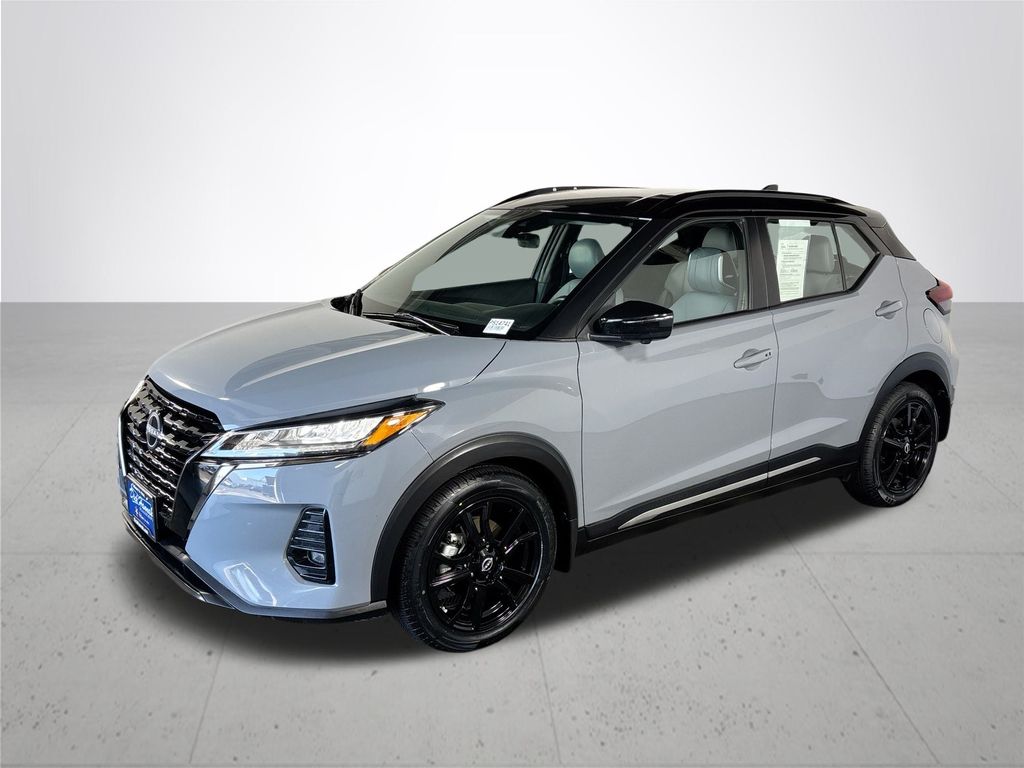 2023 Nissan Kicks SR