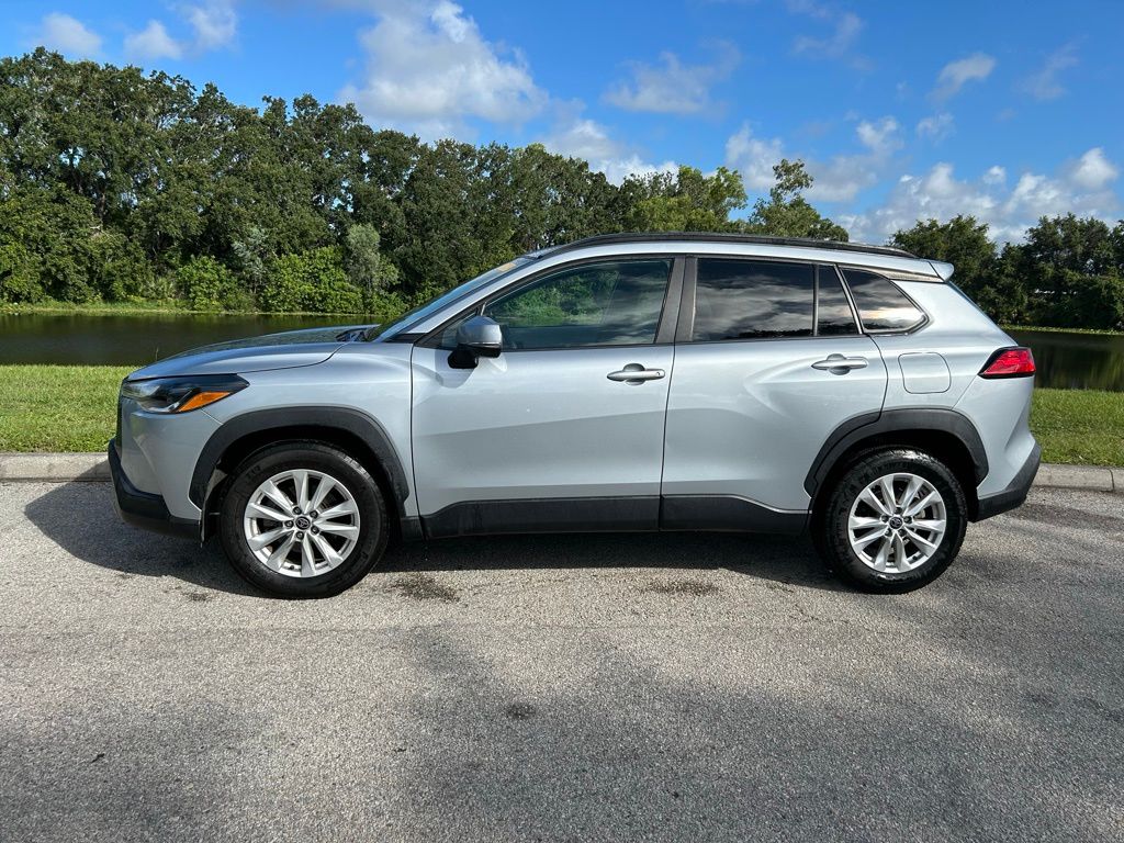 Thumbnail: 2022 Toyota Corolla Cross - 2
