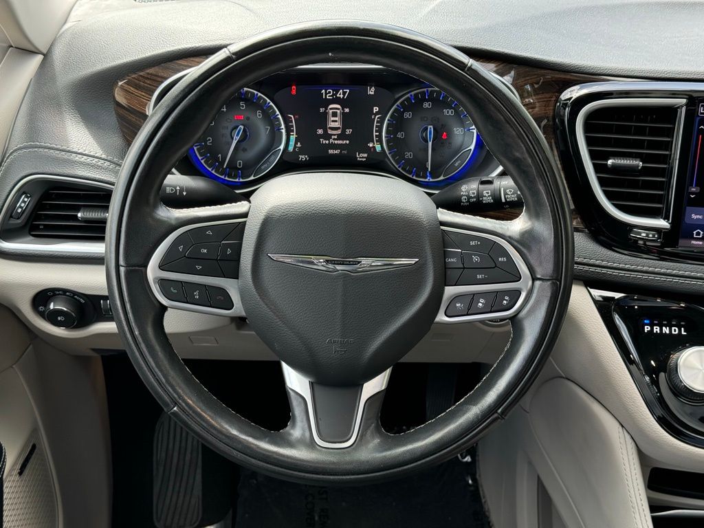 2022 Chrysler Pacifica Limited 18