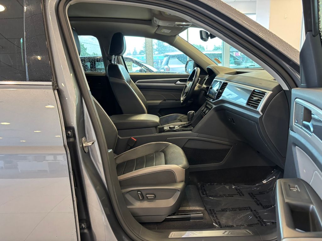 2022 Volkswagen Atlas 3.6L V6 SEL Premium R-Line