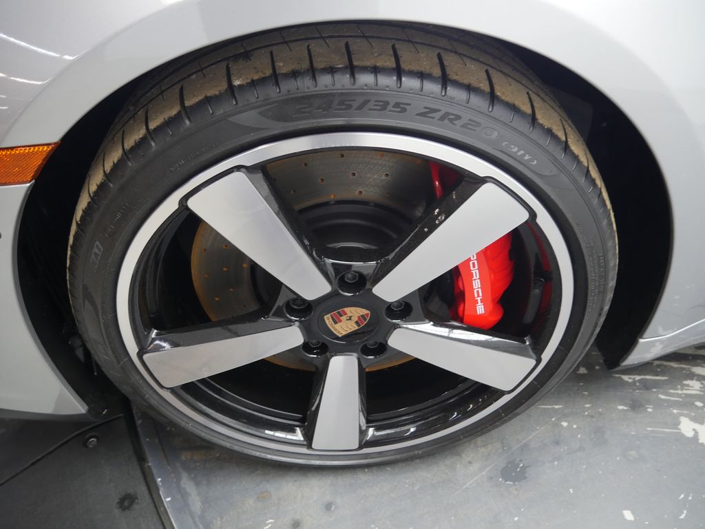 Thumbnail: 2026 Porsche 911 - 13