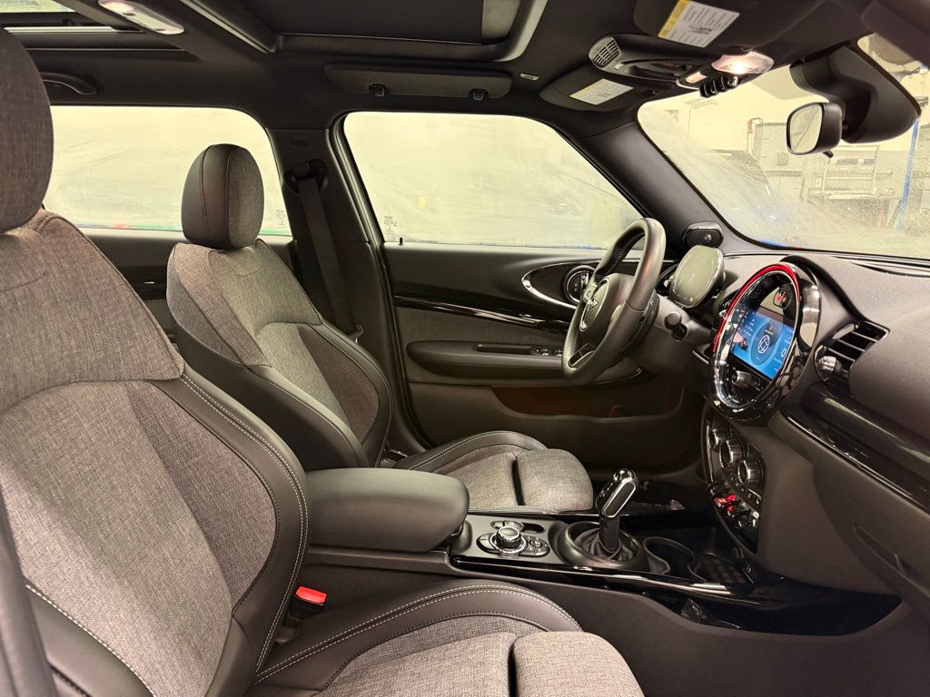 Thumbnail: 2023 MINI Cooper Clubman - 30