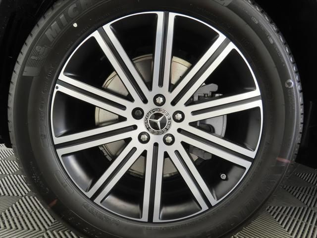 Thumbnail: 2026 Mercedes-Benz GLE - 30