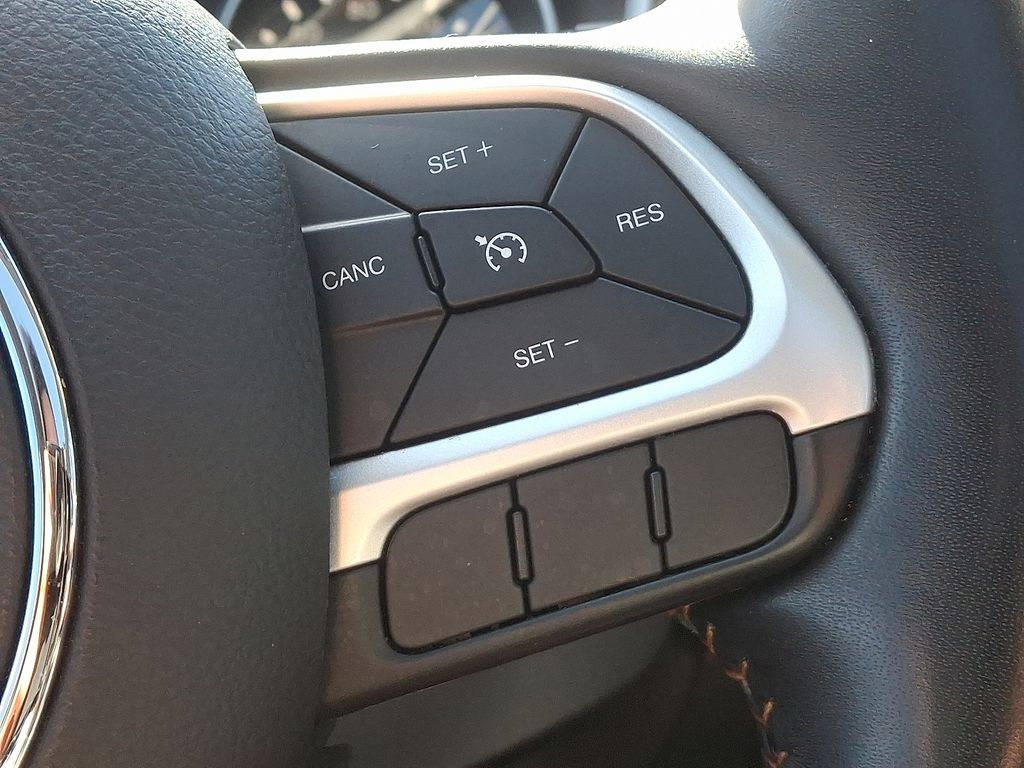 Thumbnail: 2019 Jeep Compass - 22