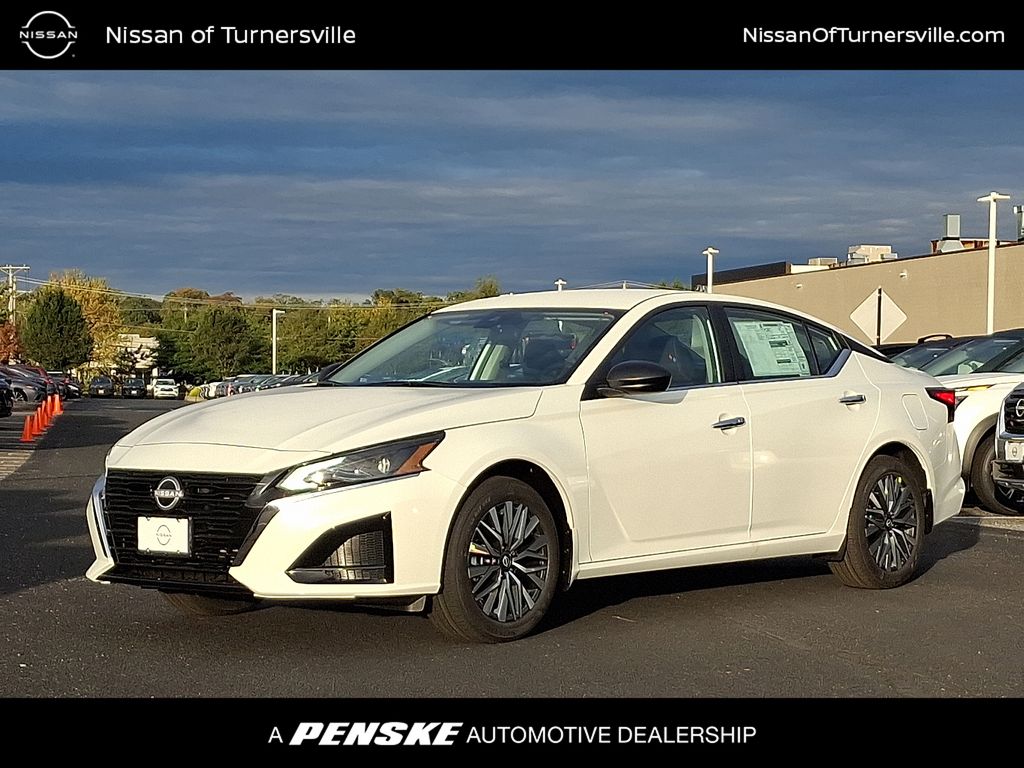 Thumbnail: 2025 Nissan Altima - 1