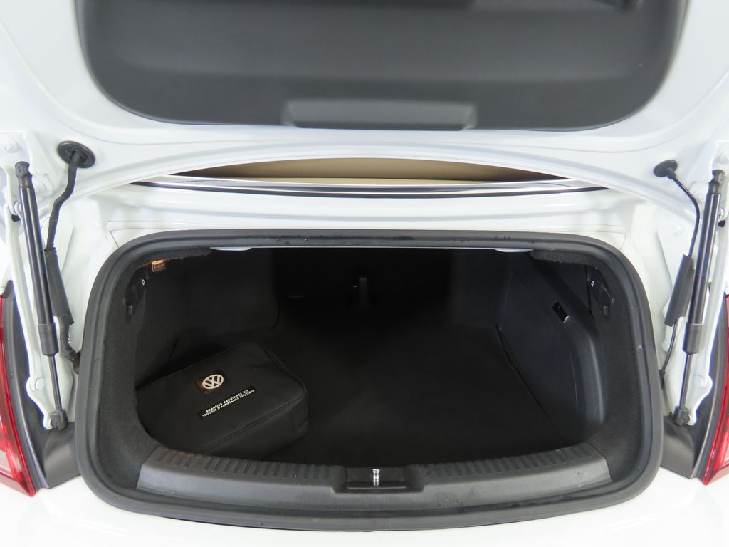 Thumbnail: 2019 Volkswagen Beetle - 31