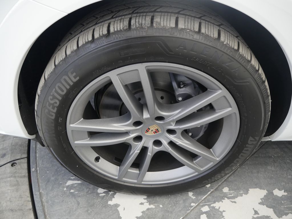 Thumbnail: 2026 Porsche Cayenne - 13