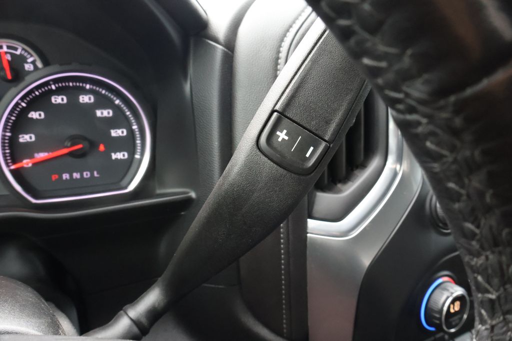 Thumbnail: 2020 Chevrolet Silverado 1500 - 23