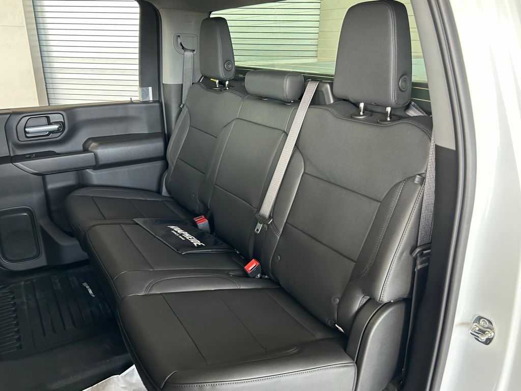 New 2026 Summit White Chevrolet Work Truck image 29