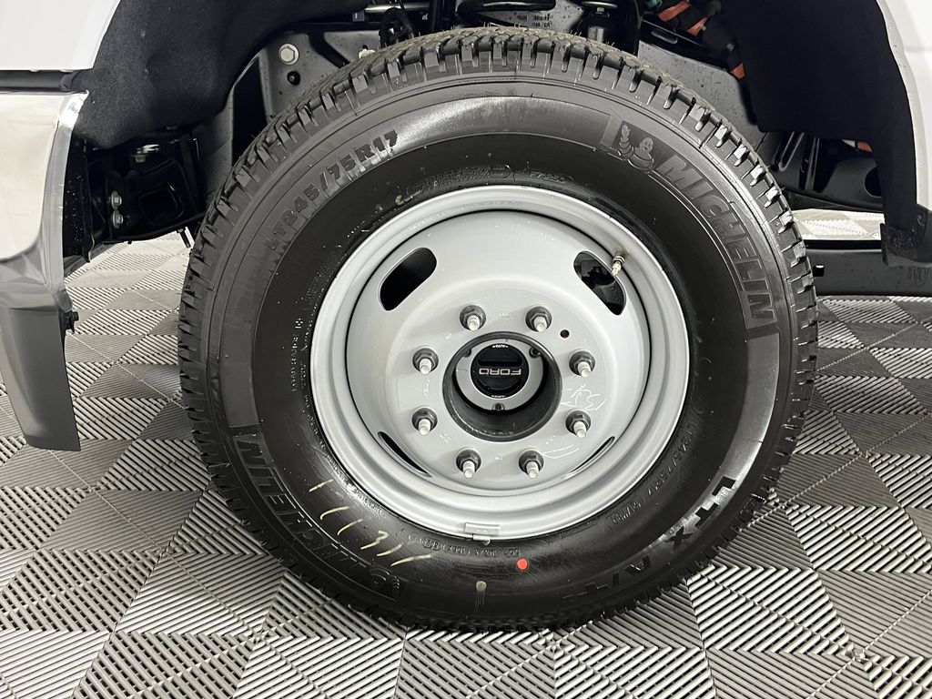 2025 Ford F-350 XL Crew Cab 60 CA 4WD, Scelzi Gooseneck Flatbed 9F0159 for sale #9F0159 - photo 16