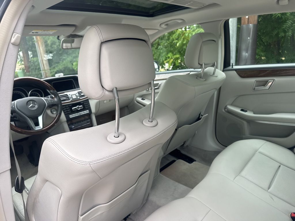 2014 Mercedes-Benz E-Class E350 Luxury photo