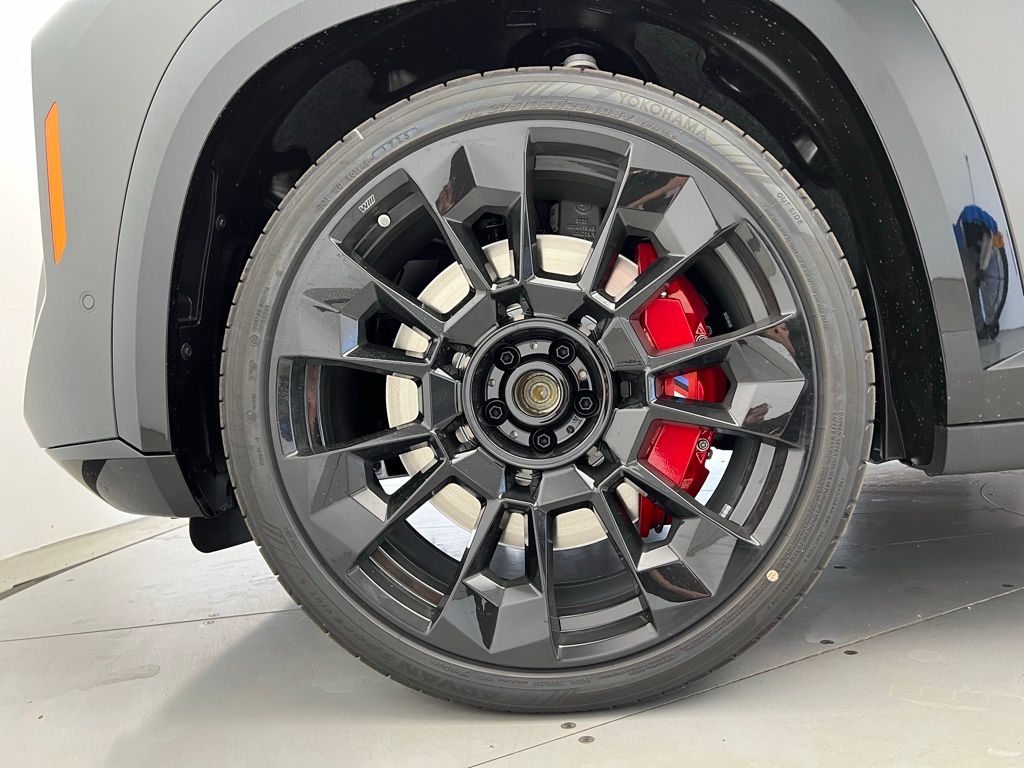 Thumbnail: 2026 BMW XM - 23