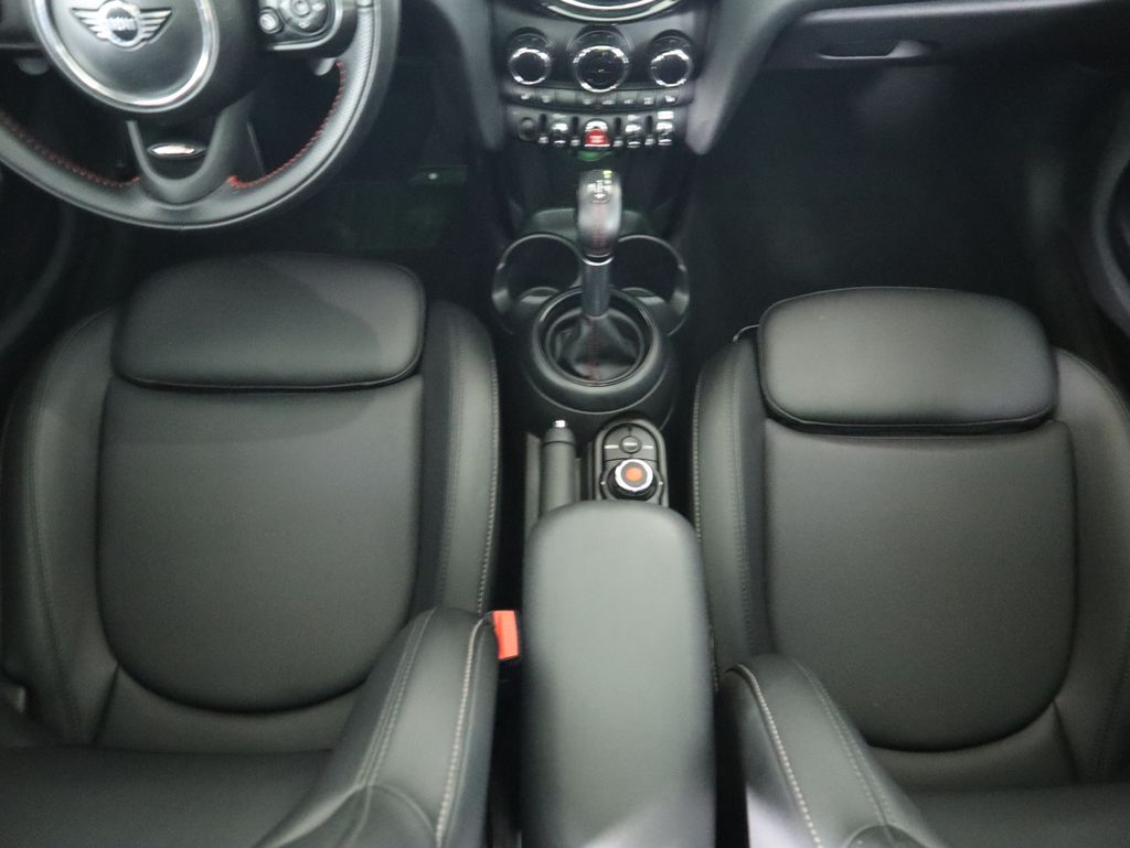 Thumbnail: 2019 MINI Cooper - 16