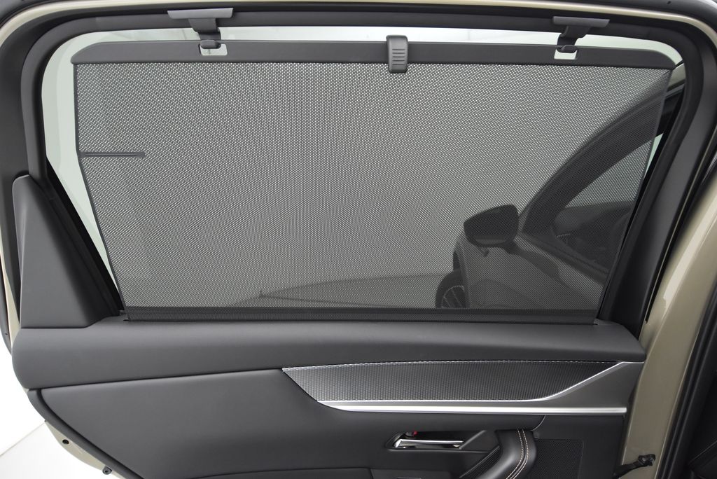 2025 Mazda CX-70 PHEV Premium Plus photo