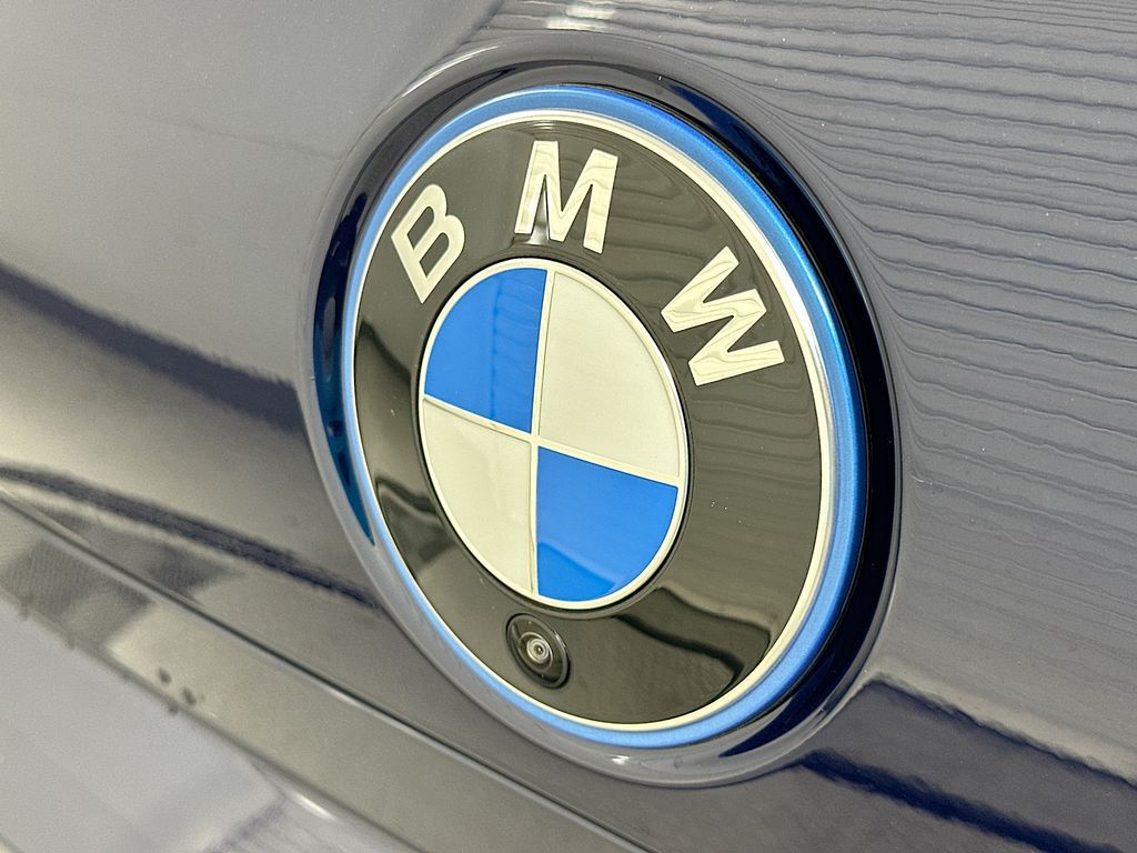 Thumbnail: 2026 BMW 7 Series - 22