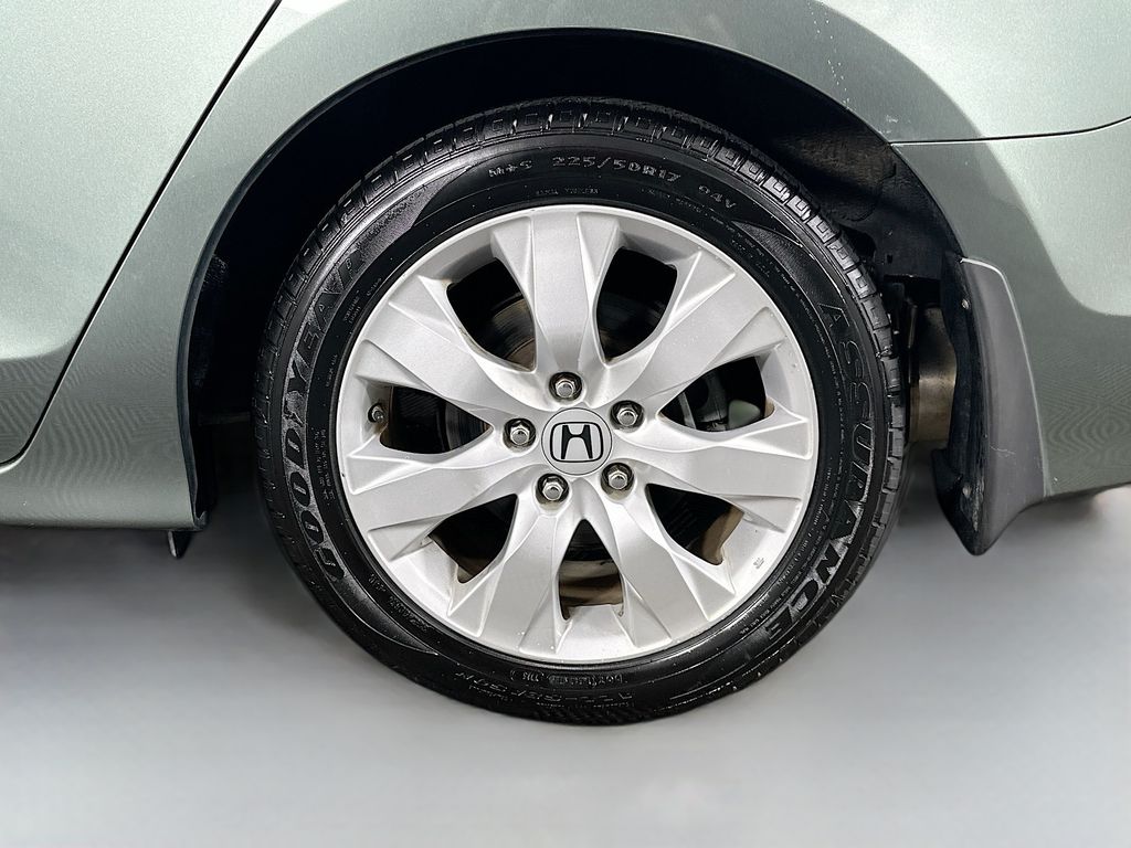 Used 2010 Green Honda EX-L image 32