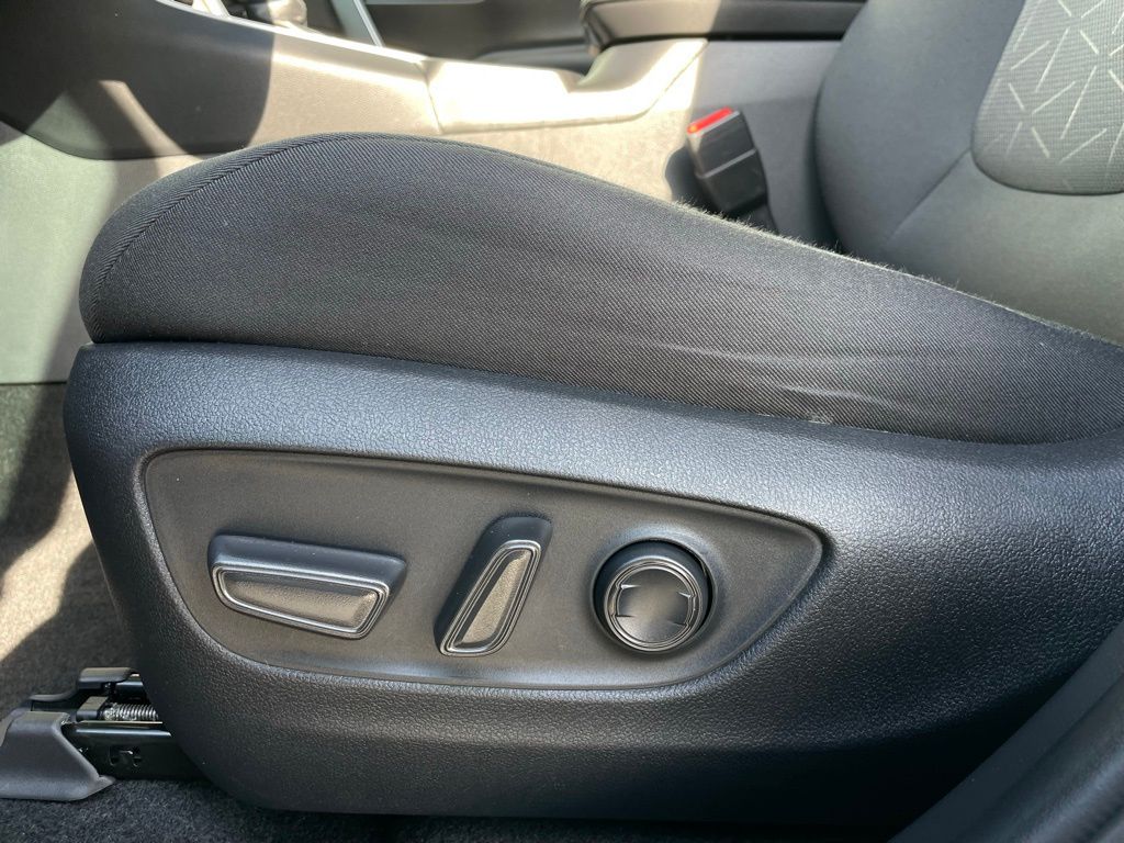 Thumbnail: 2024 Toyota RAV4 - 25