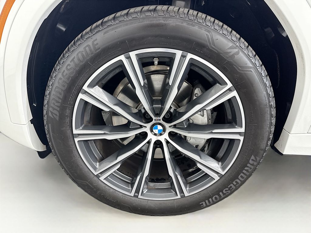 Thumbnail: 2025 BMW X6 - 29