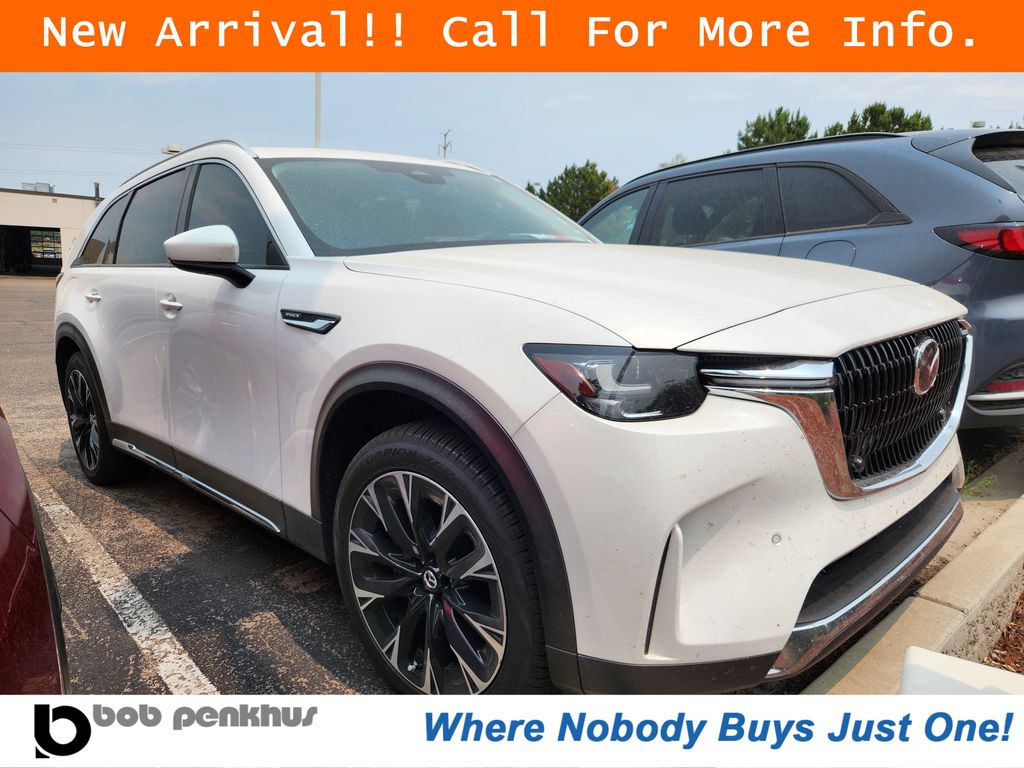 2024 Mazda CX-90 PHEV Premium Package's photo