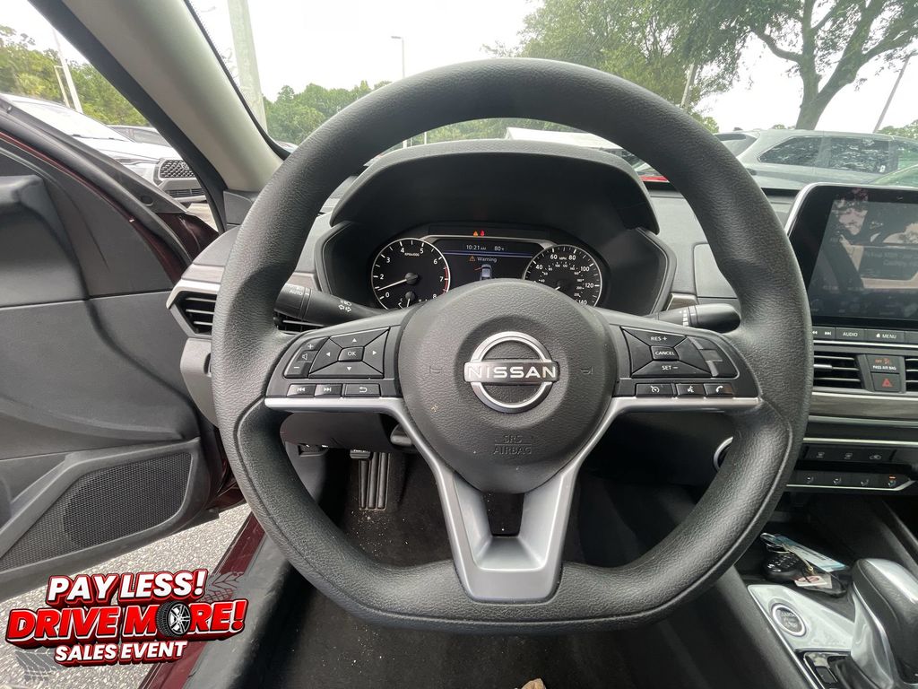 Used 2025 Nissan Altima Sedan