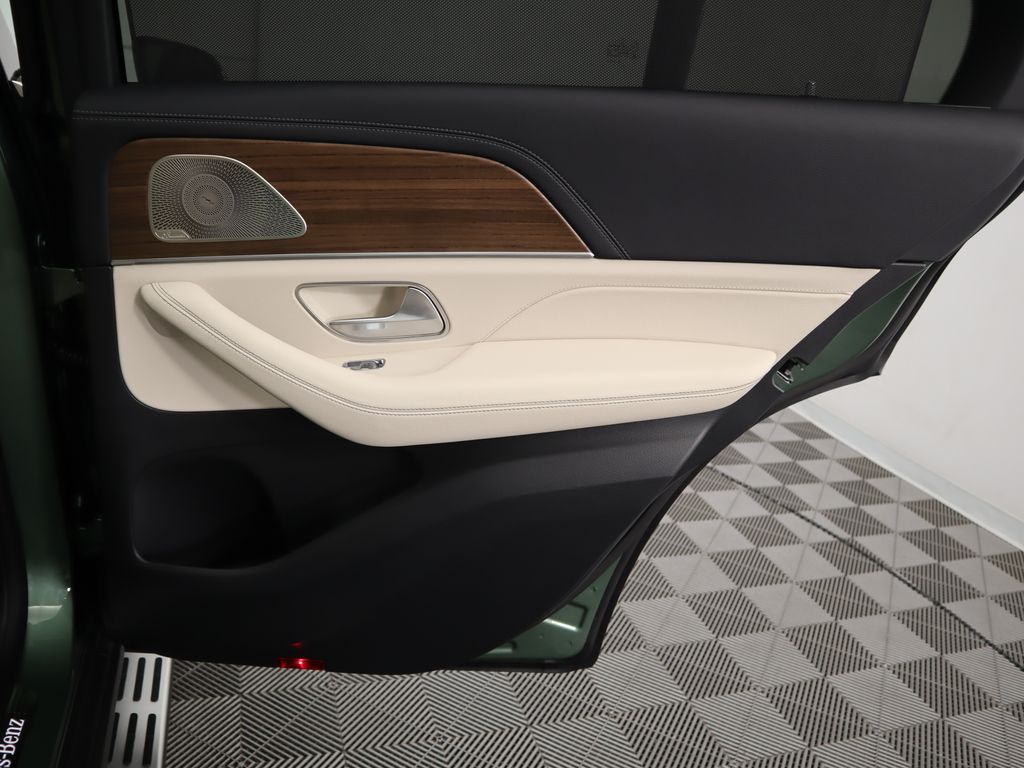 Thumbnail: 2026 Mercedes-Benz GLE - 29