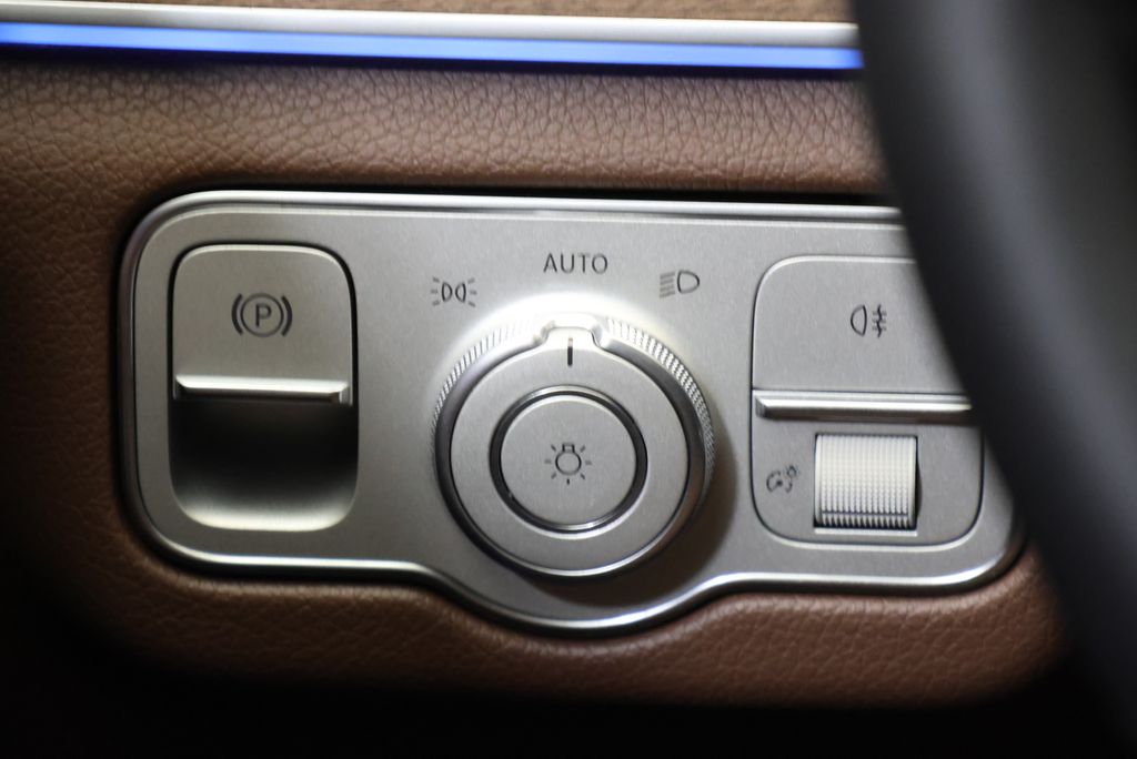 Thumbnail: 2026 Mercedes-Benz GLE - 19