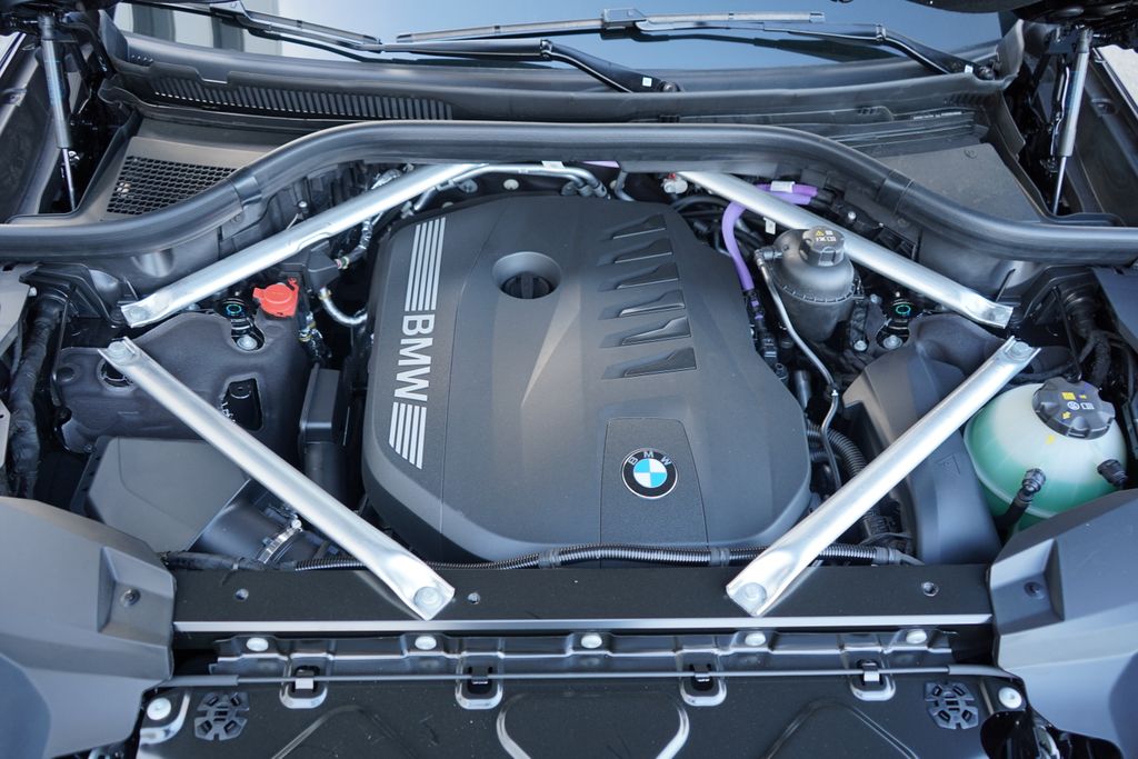 Thumbnail: 2026 BMW X7 - 20