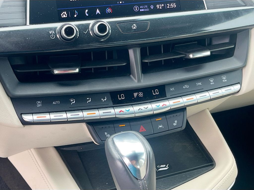 Used 2025 Silver Cadillac Luxury image 16
