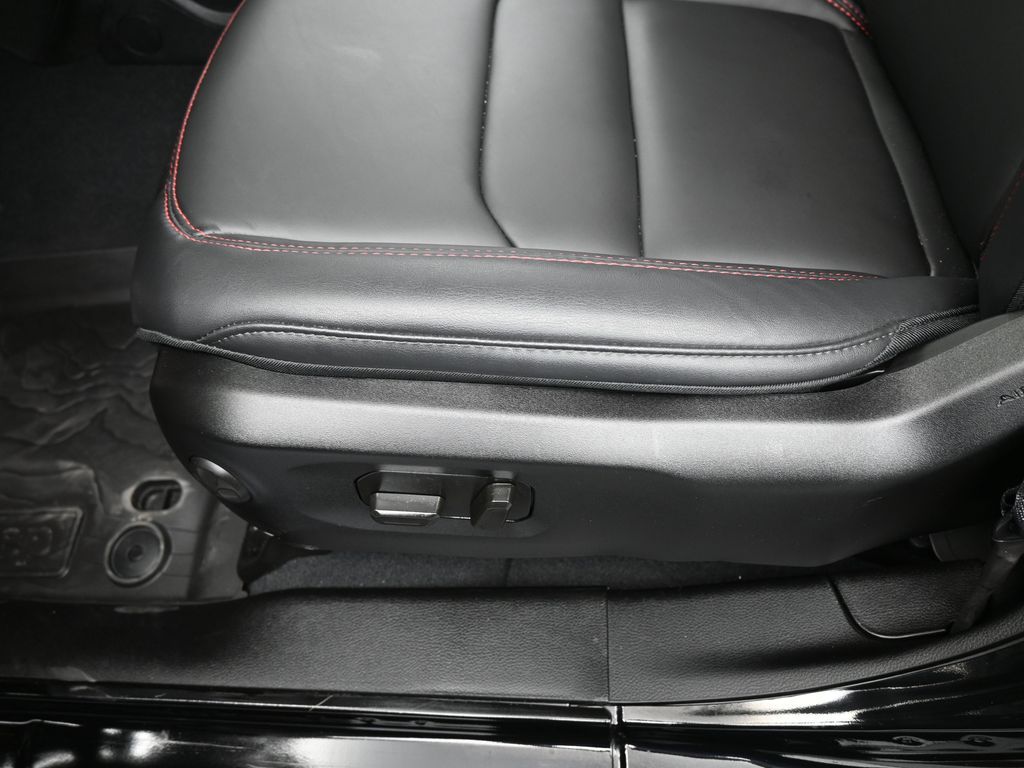 New 2026 Black Clearcoat Jeep Rubicon image 13