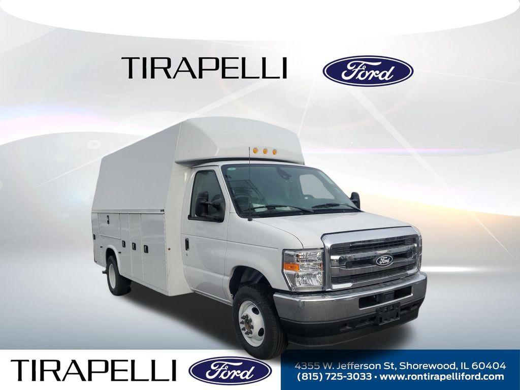 New 2026 White Ford Base image 6