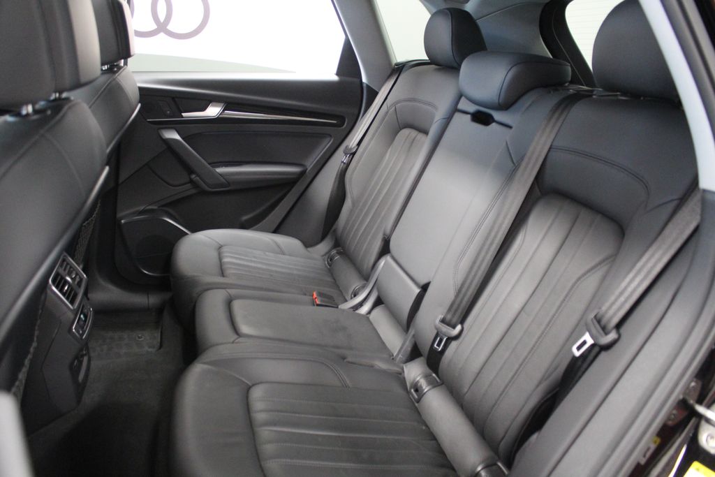 Thumbnail: 2019 Audi Q5 - 26