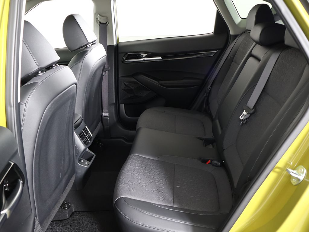 Used 2024 Green Kia S image 31