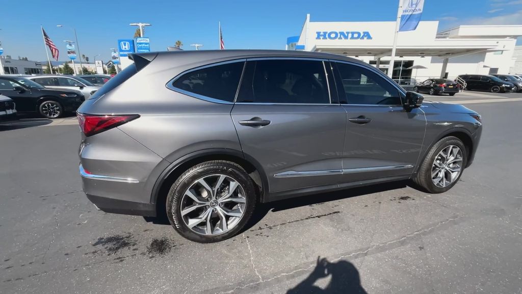 Thumbnail: 2023 Acura MDX - 9