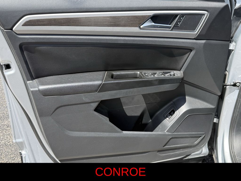 2018 Volkswagen Atlas 3.6L V6 SE Silver at Community Honda