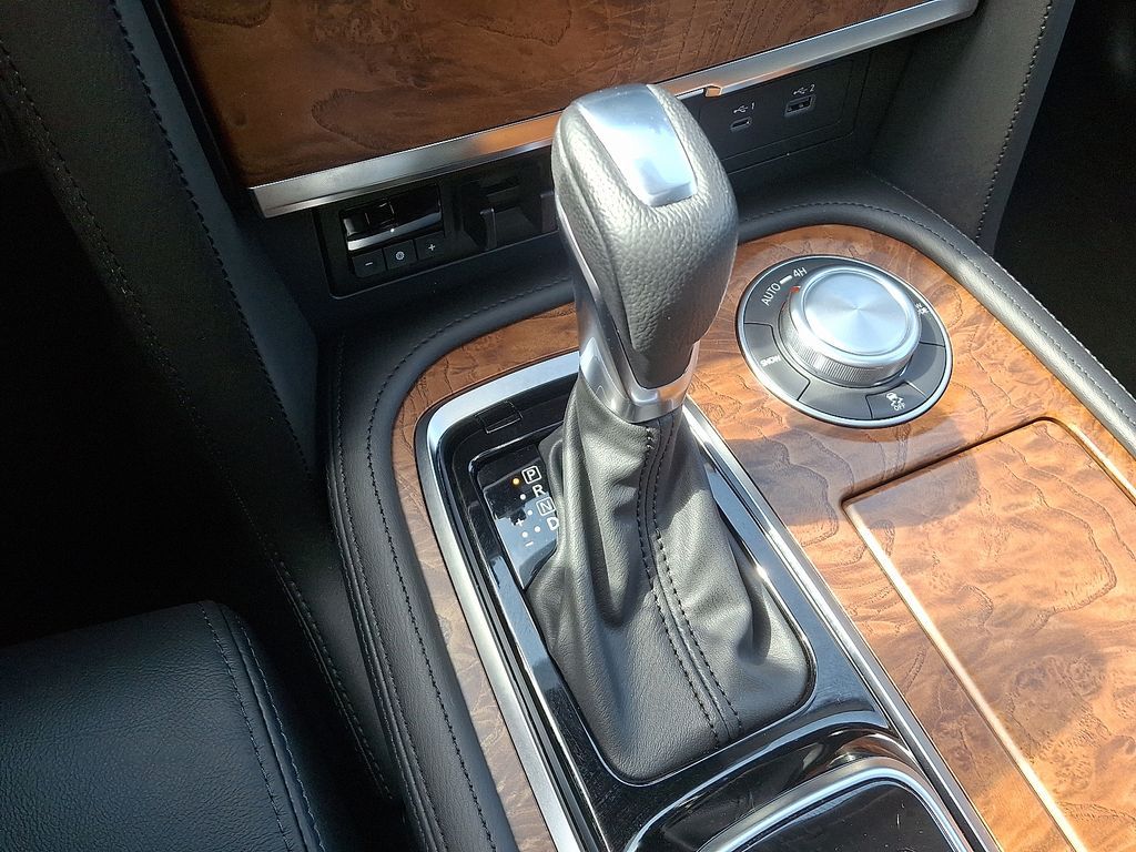 2024 Nissan Armada SL 17