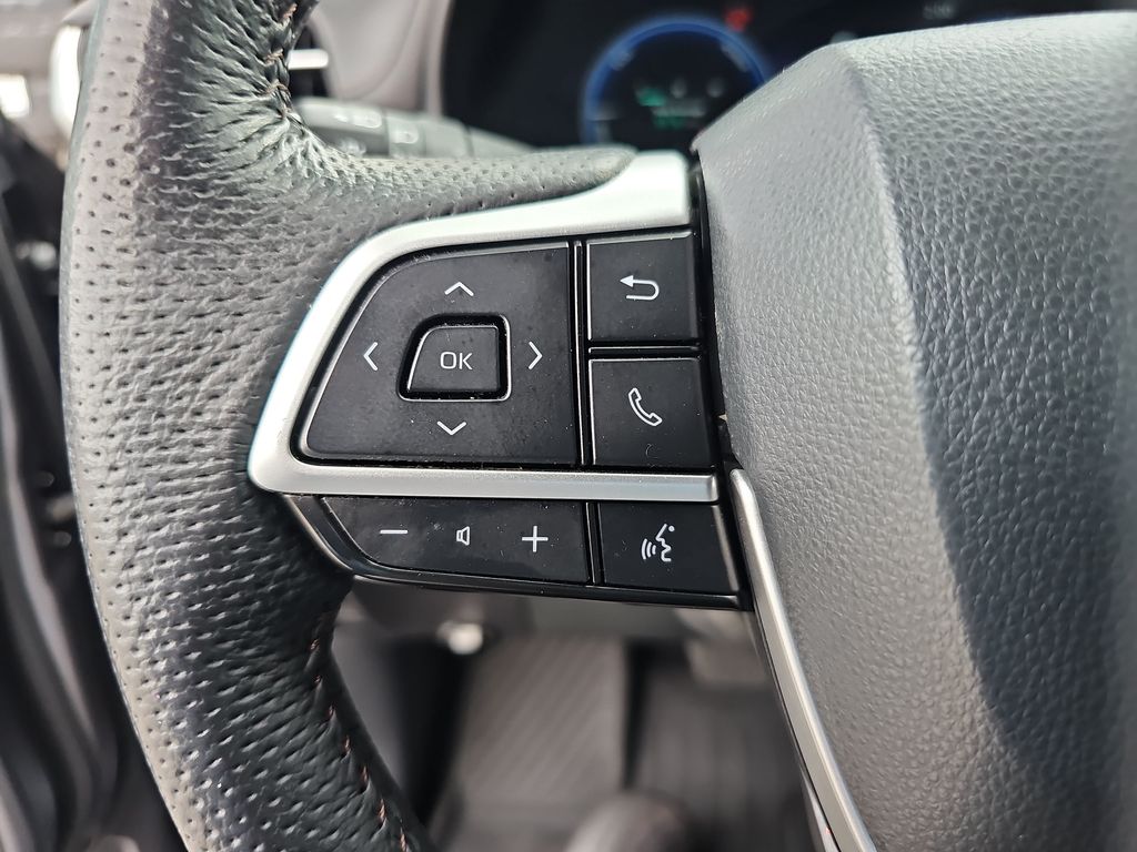 Used 2025 Toyota Sienna Van