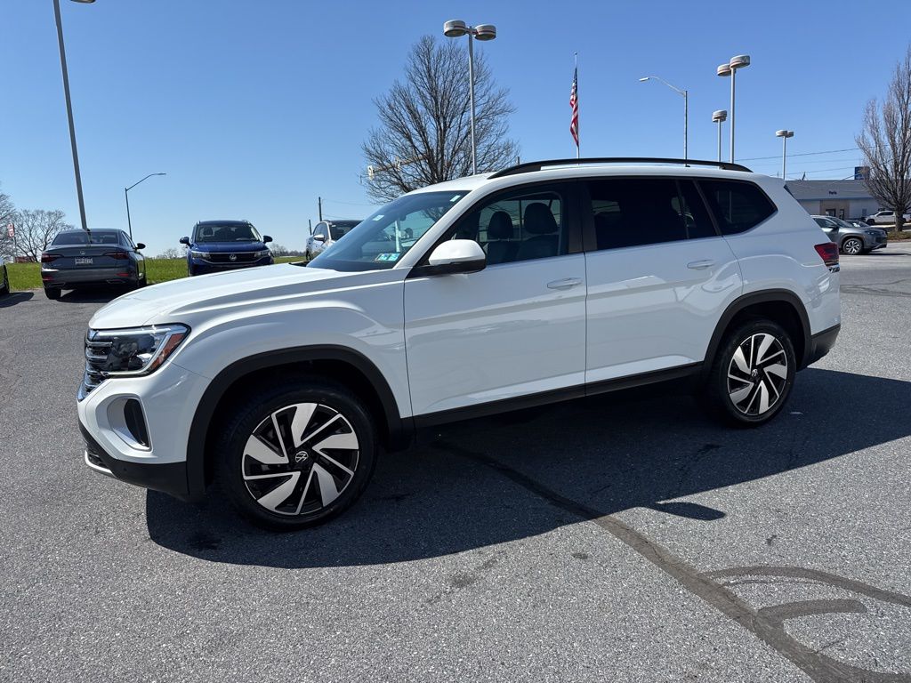 2025 Volkswagen Atlas 2.0T SE w/Technology White at Subaru and VW of Moon Township
