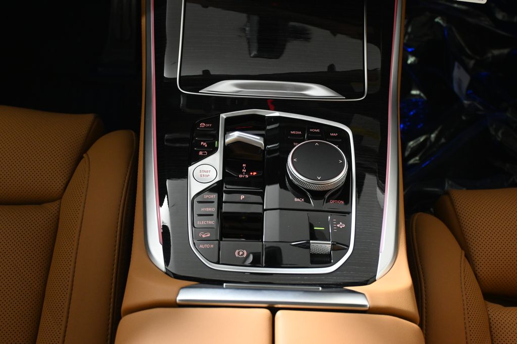 Thumbnail: 2026 BMW X5 - 23