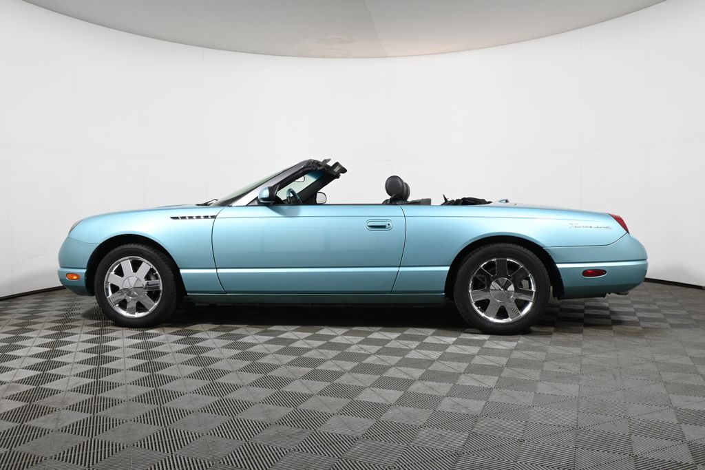 Thumbnail: 2002 Ford Thunderbird - 20