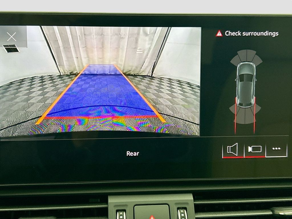 Thumbnail: 2023 Audi Q5 - 14