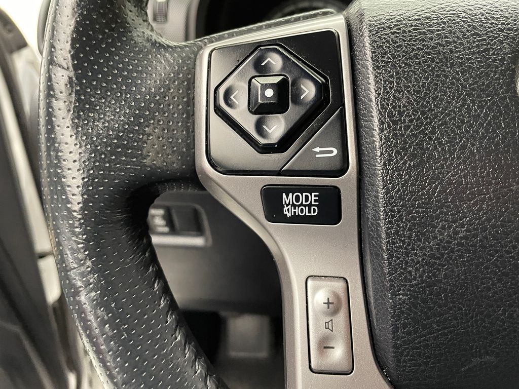 Thumbnail: 2019 Toyota 4Runner - 22